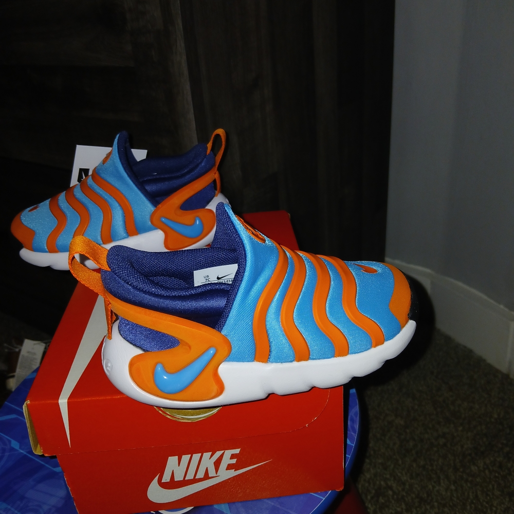 Nike Kids Dynamo Go Shoes - Blue and Orange - Picture 4 of 4